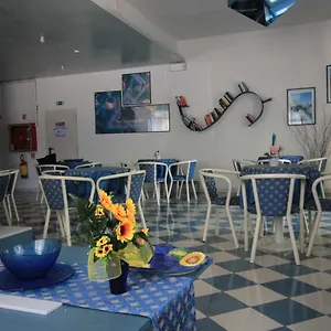 Bluadria Aparthotel